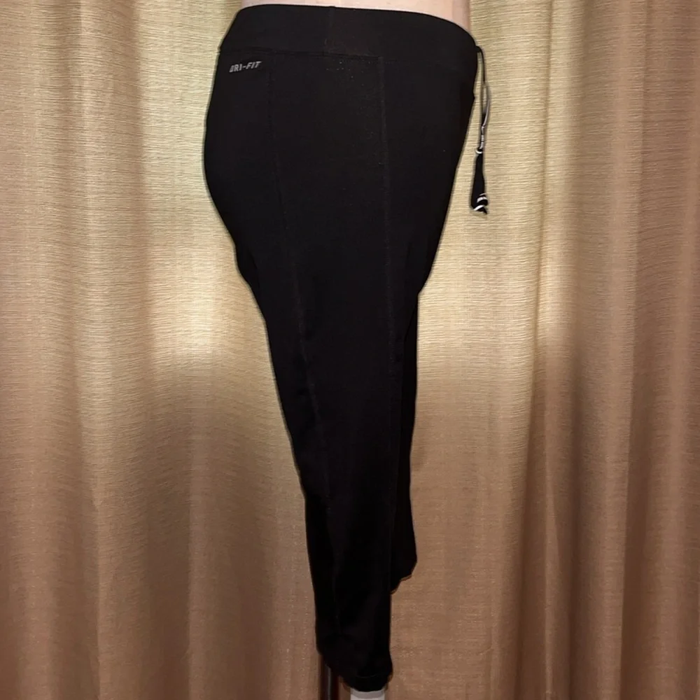 Nike Black Dri Fit Running Capri Stretch Waist Womens Small